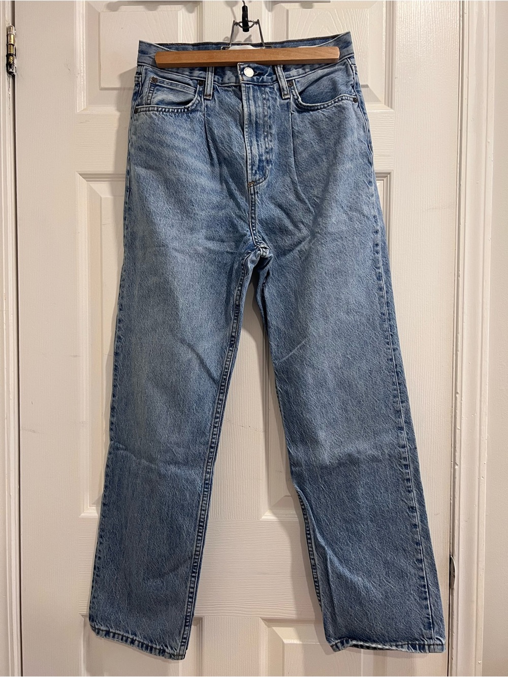 Aritzia Denim Forum Straight-Leg Jeans - Light Blue Denim size 27